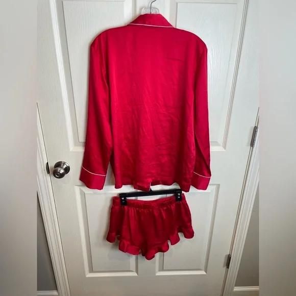 Victoria’s Secret Red Satin Pajama Set Small - Picture 2 of 16